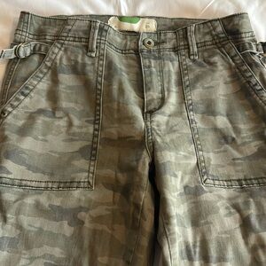 Anthropologie Camo Pants Size 26